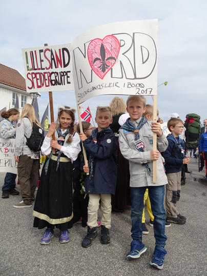 Lillesand Speidergruppe_17mai
