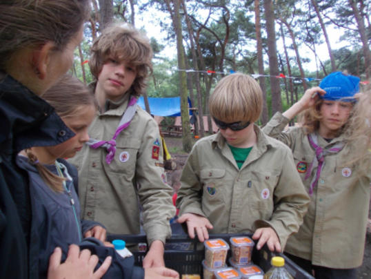 Nederlandske speidere baker